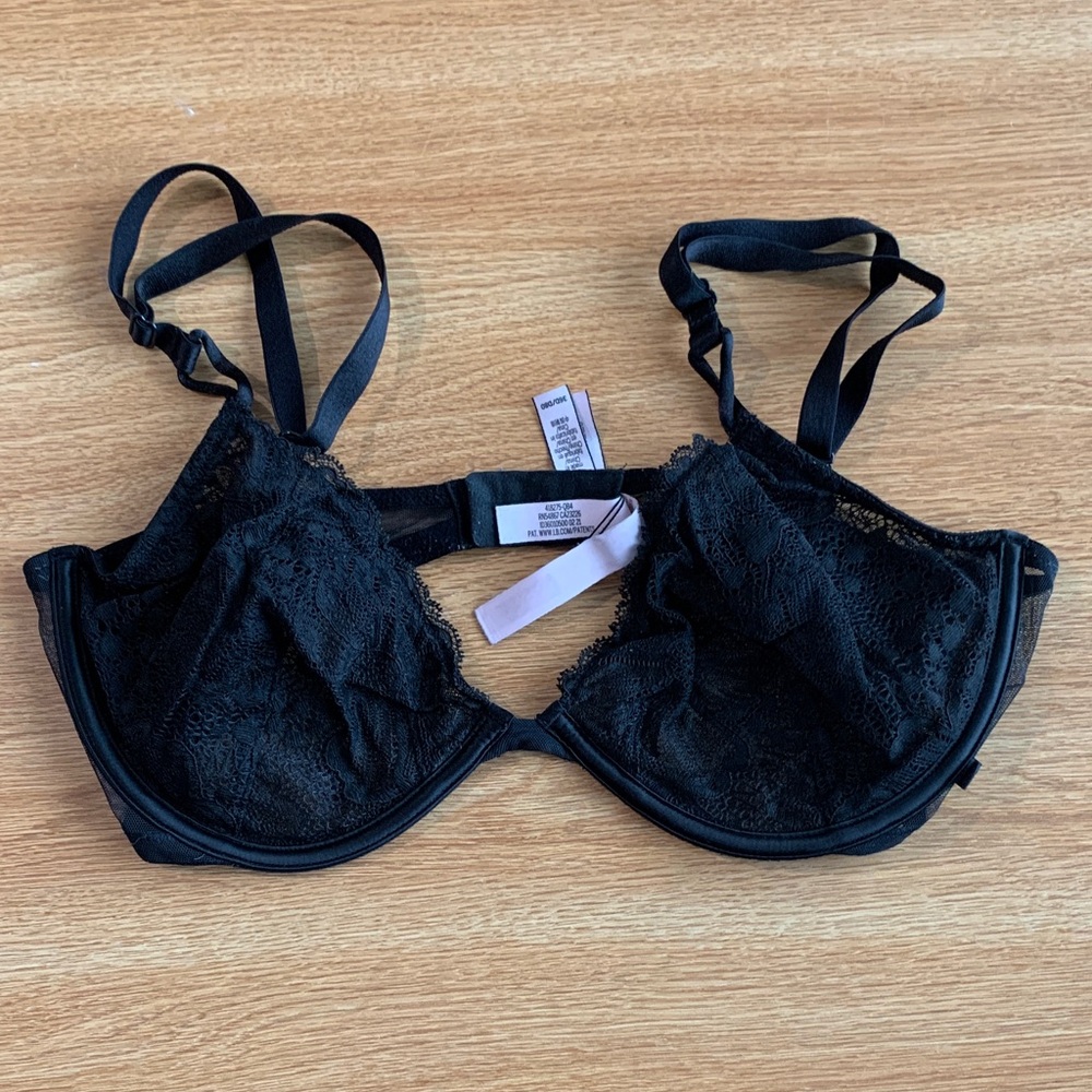 Black Lace Underwire Bra - Women's Intimates